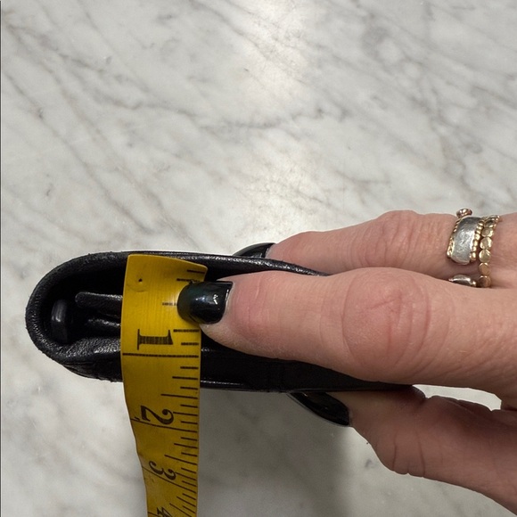 Prada Black Leather Gaurfre Pleat Wallet - Picture 14 of 14